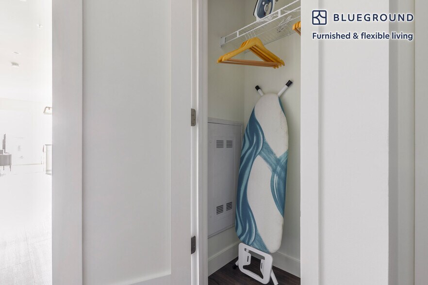 Building Photo - 100 N Addison Ave