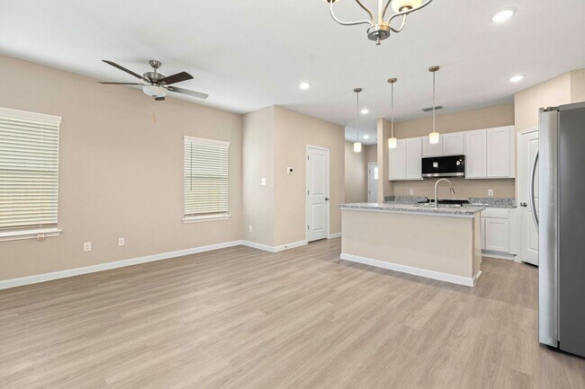 Building Photo - Brand New 3/2.5 Minutes to Randolph AFB