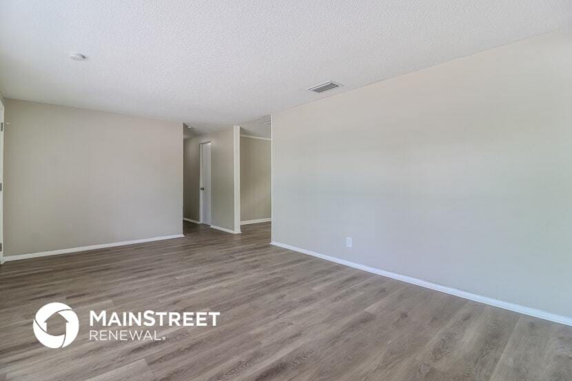 Building Photo - 3914 Deleuil Ave