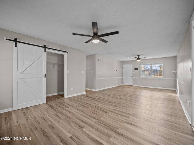 Building Photo - 436 Wolf Run Ln