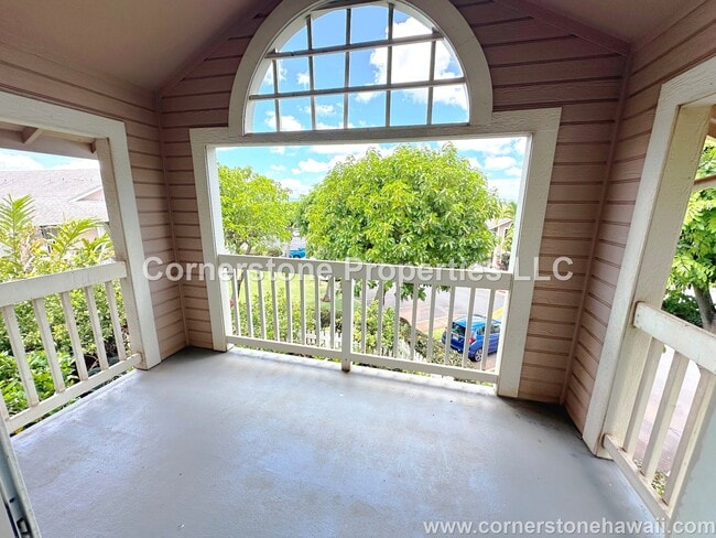 Building Photo - 94-638-533 Lumiaina St