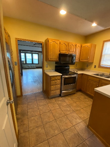 Building Photo - 1341 11th Ave N