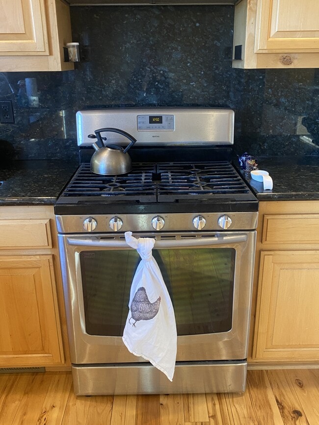 Building Photo - 115 Gold Rush Trail