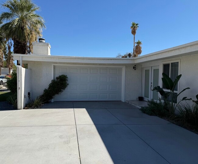Building Photo - 12811 Catalpa Ave