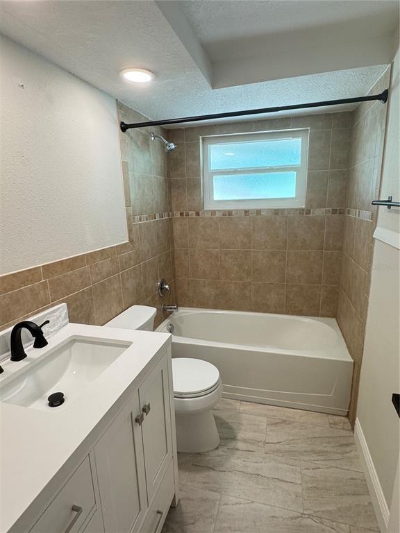 Building Photo - 4820 Shell Stream Blvd