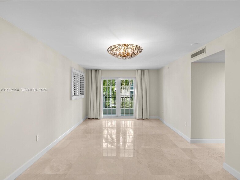 Building Photo - 730 3rd St