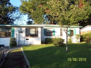 Building Photo - 1822 Ector Rd