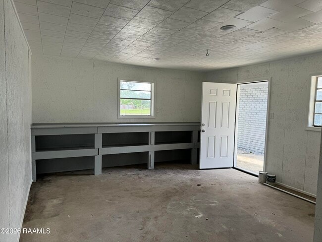 Building Photo - 2208 Segura Rd