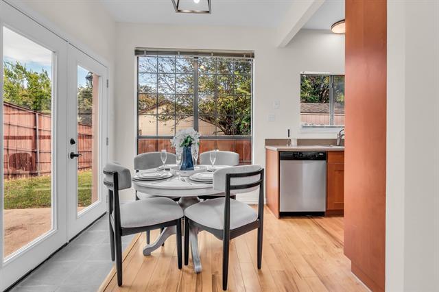 Building Photo - 903 Azalia Dr