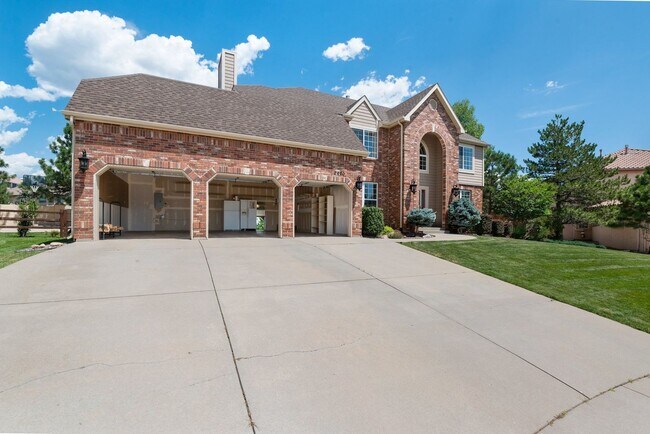 Building Photo - 2420 Regal View Ct
