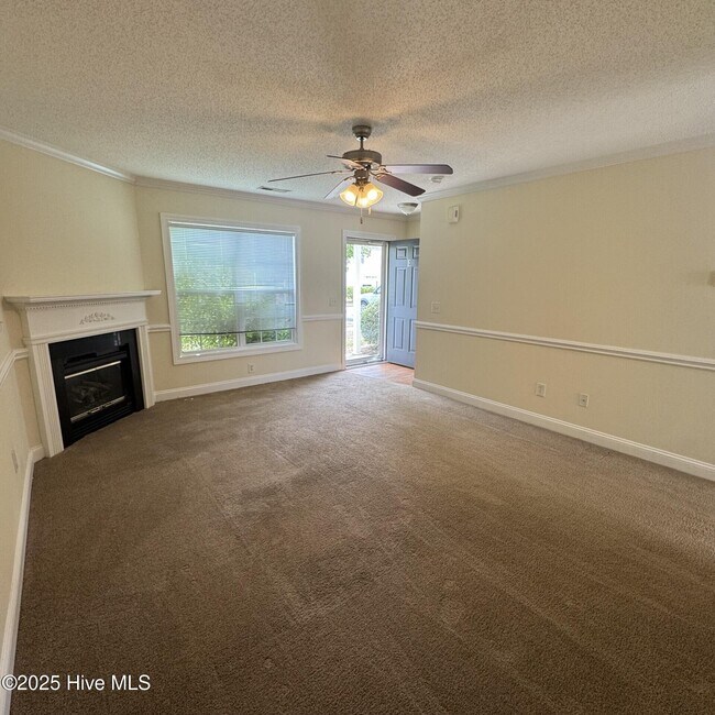 Building Photo - 4230 Dudleys Grant Dr