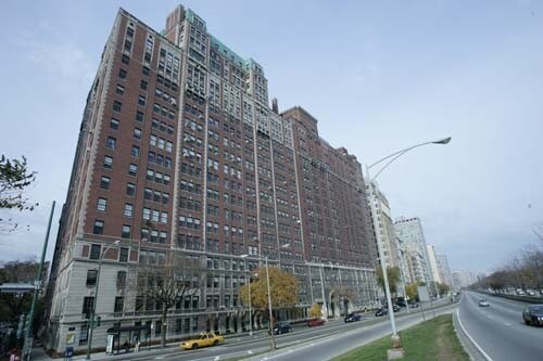 Primary Photo - 3240 North Lake Shore Drive