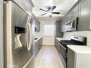 Building Photo - 1804 E Holly Oak Dr
