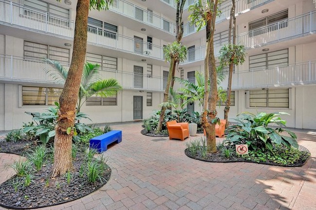 Building Photo - Nirvana Water Front Guard Gated Community