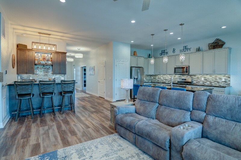 Building Photo - 532 Woodroot Cir