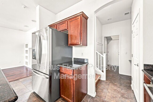 Building Photo - 3628 E Janelle Way