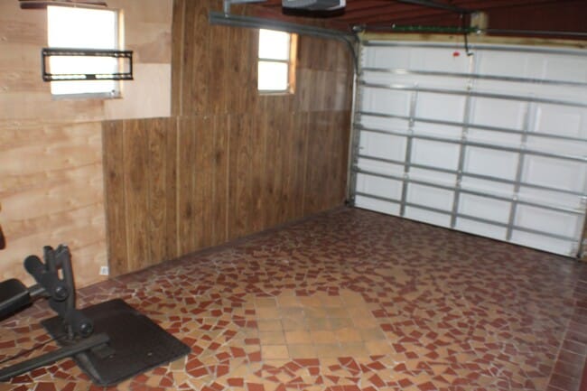 Building Photo - 3 bed house for rent