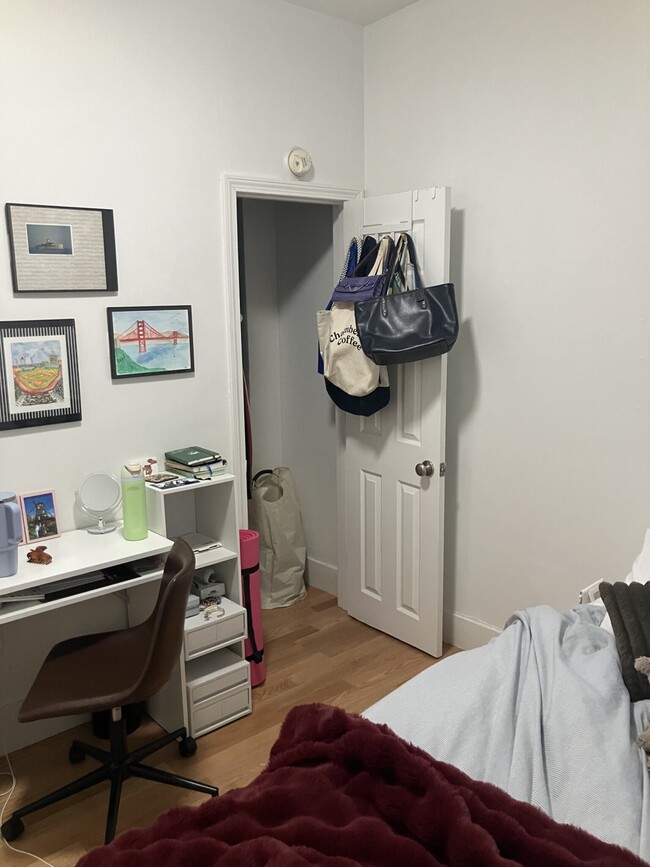 Building Photo - 64 Hemenway St