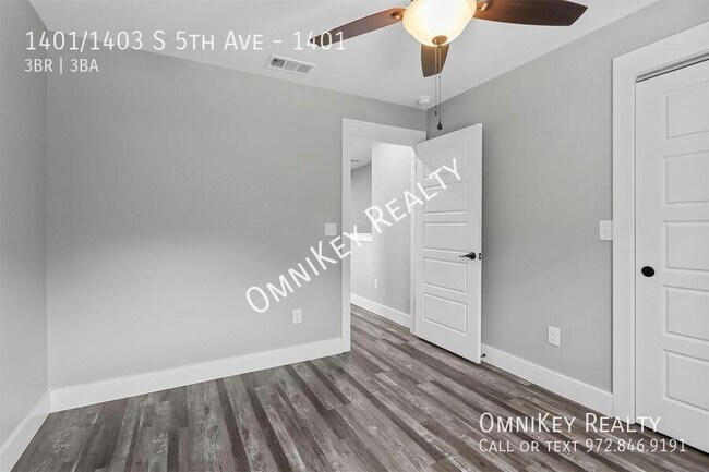 Building Photo - 1401/1403 S 5th Ave-1401
