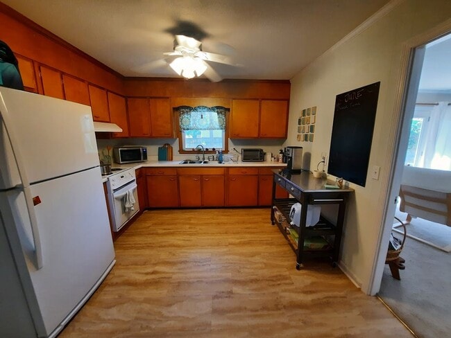 Building Photo - Coming Soon! Near Mayfair, Wrightsville Beach, SHORT TERM LEASE TO SUMMER. FURNISHED