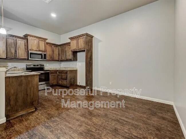 Building Photo - 4313 Edinburg Way