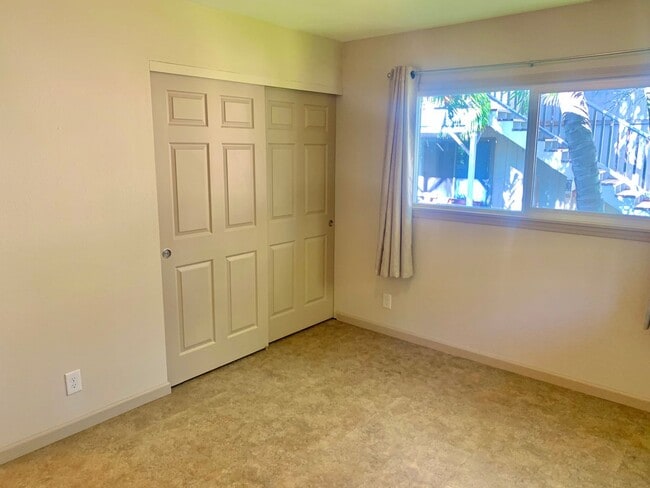 Building Photo - 3 Bedroom / 1 Bath House in Paia town! Walking distance from the beach!