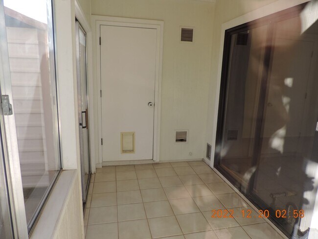 Building Photo - Desert Shadows Community