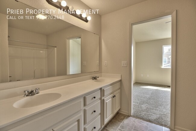 Building Photo - 21971 W 125th Ct