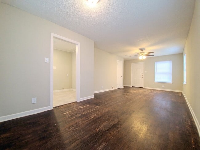 Building Photo - 505 13th St N