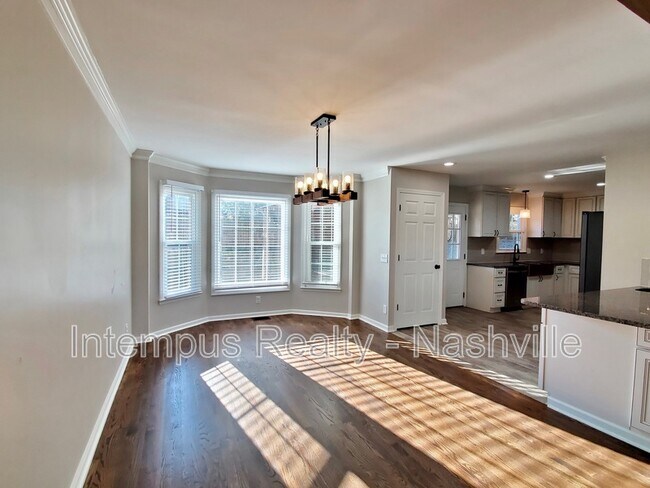 Building Photo - 547 Hopewood Ct
