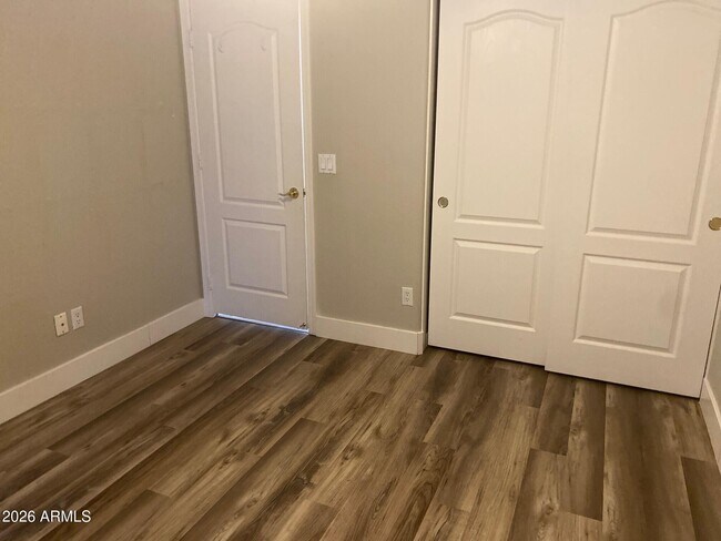 Building Photo - 1814 S Essex Cir