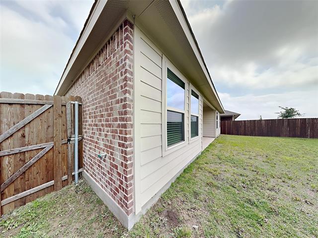 Building Photo - 909 Silverbell St