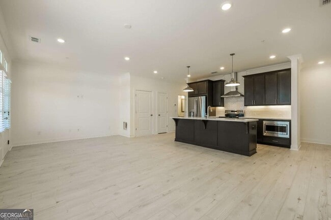 Building Photo - 514 Alice Wy