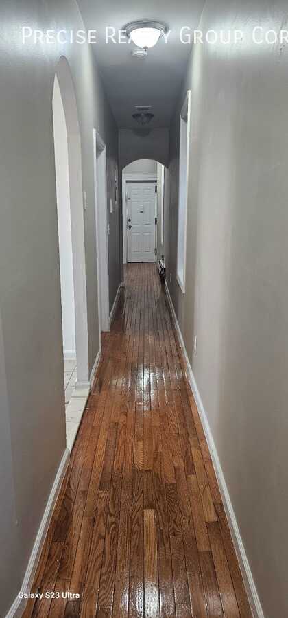 Primary Photo - 248 S Broadway