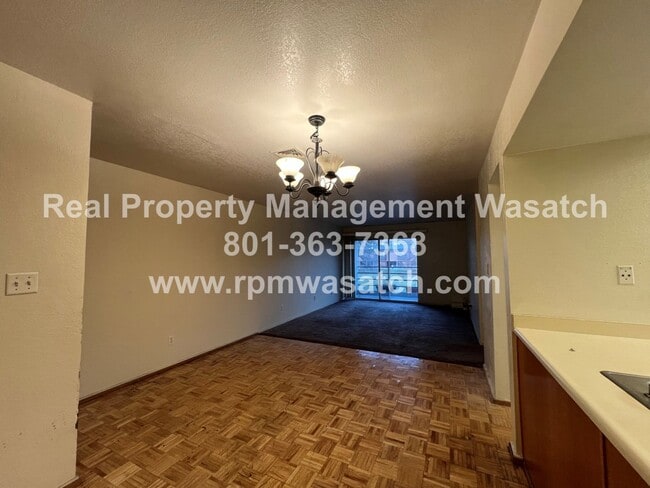 Building Photo - Check out this Great 2 Bedroom 1 Bathroom Condo near downtown Salt Lake!