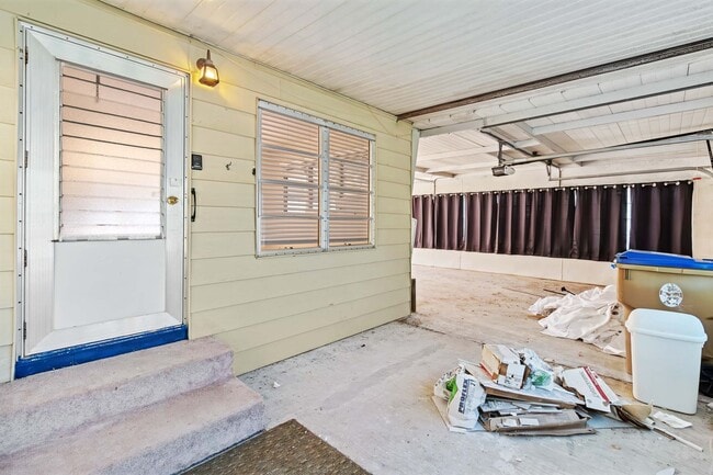 Building Photo - Charming 2BR/2BA Waterfront Home for Rent ...