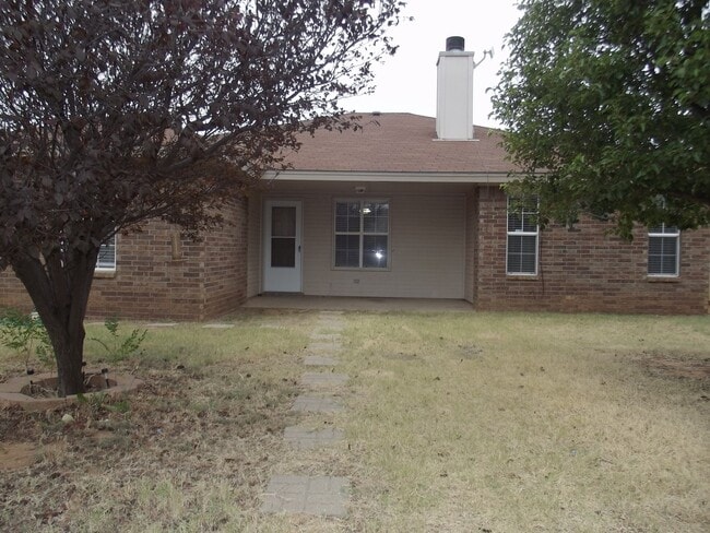 Building Photo - Three Bedroom in South Lubbock