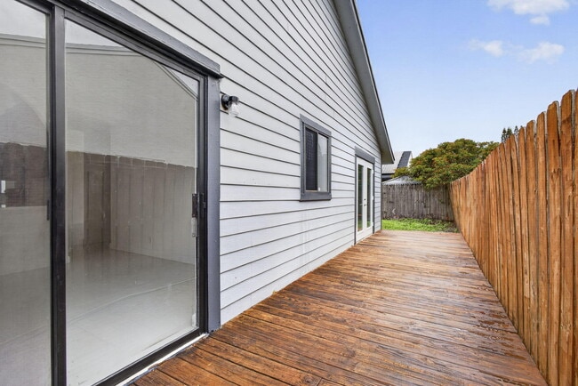 Building Photo - 7771 Blackwood Ln