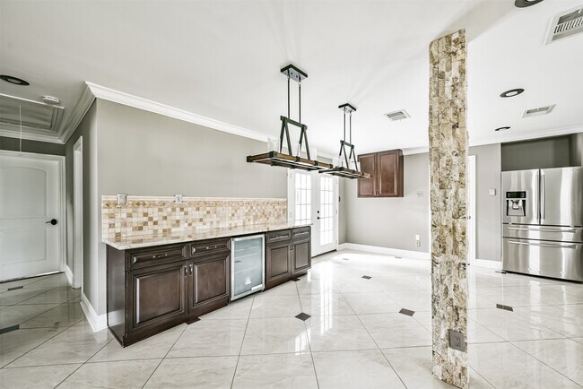 Building Photo - 6833 Concho St