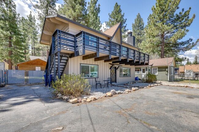 Building Photo - 440 W Mojave Blvd