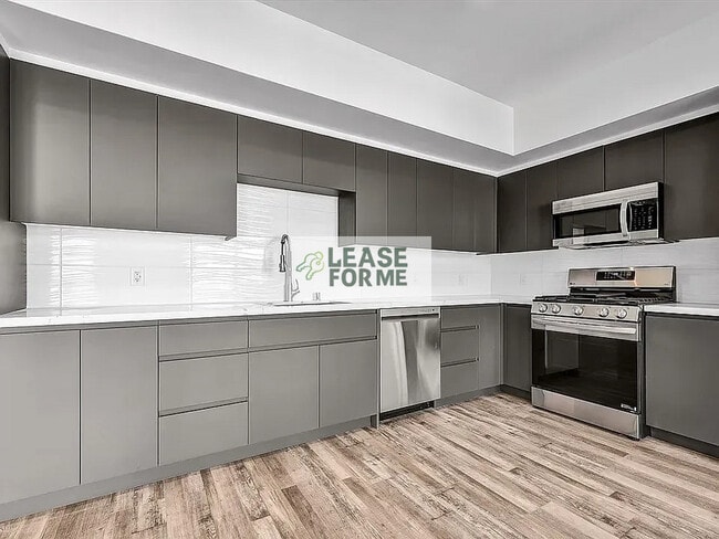 Building Photo - 1538 S Wilton Pl