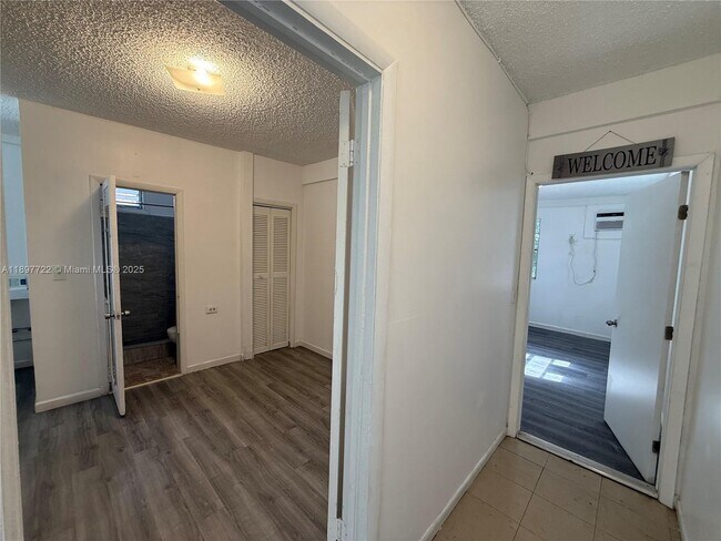 Building Photo - 552 NW 1st St