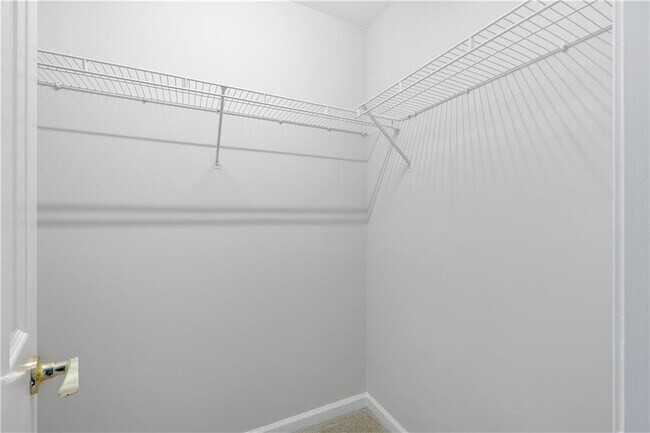 Building Photo - 2871 Belfaire Lake Dr