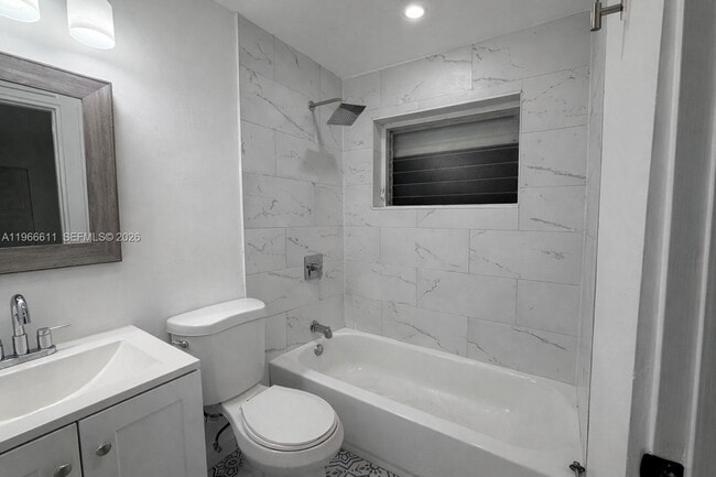 Building Photo - 6849 SW 12th St