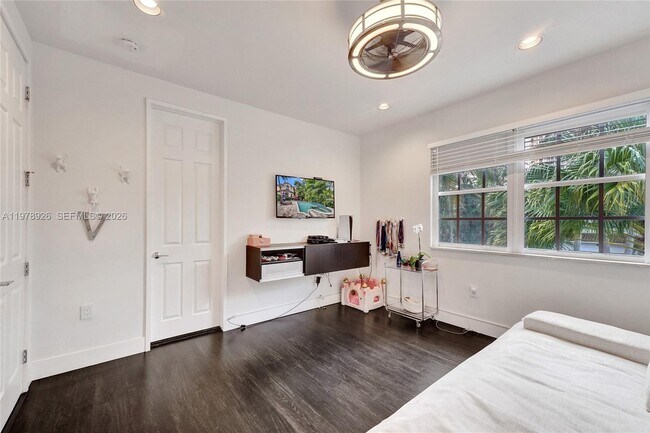 Building Photo - 19413 38th Ct