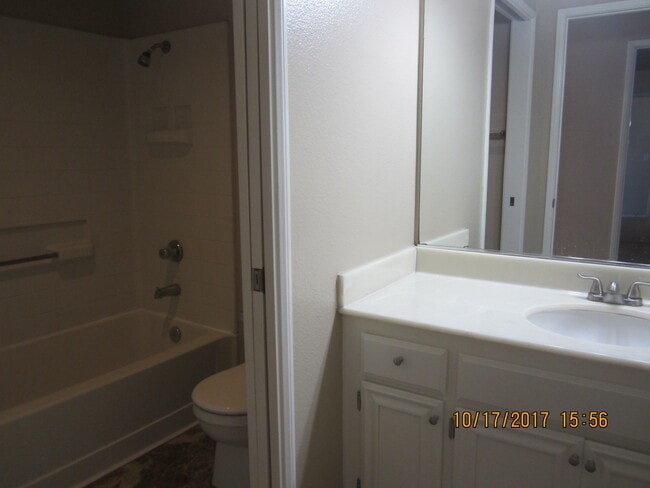 Building Photo - CANYON CREST GORGEOUS SINGLE STORY