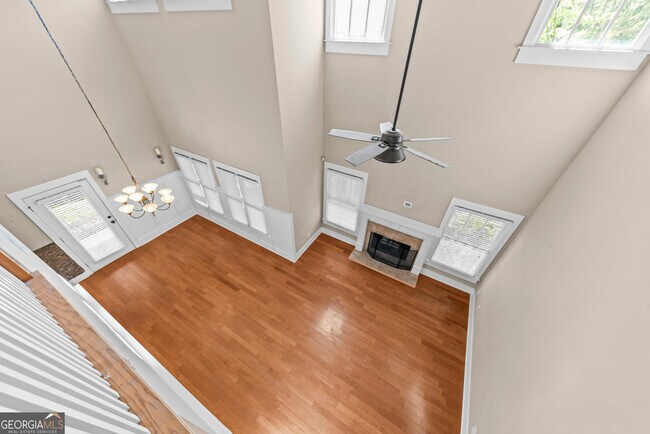 Building Photo - 135 Idlewilde Dr