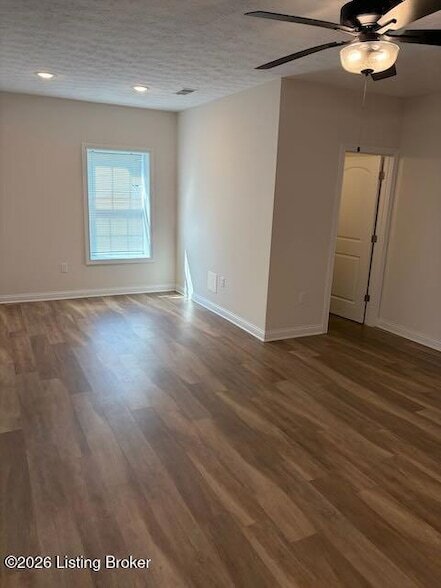 Building Photo - 401 Butterfield Dr