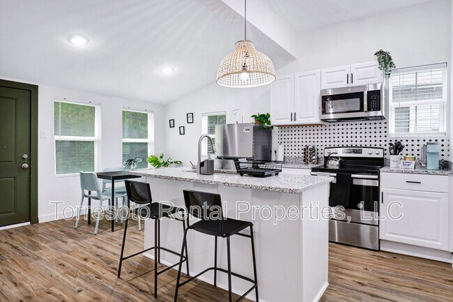 Building Photo - 226 Porter St