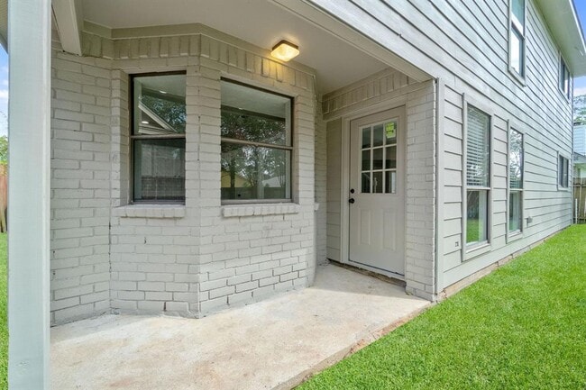 Building Photo - 23311 Montague Dr